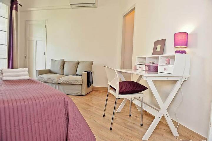 Appartement entier, Appartement climatisé 100m2 terrasse garage proche centre Avignon in Avignon, Vaucluse