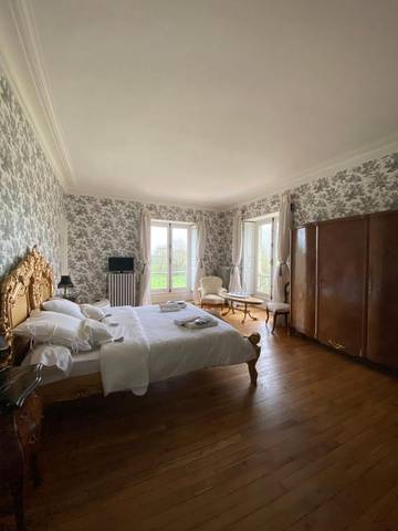 Gîte pour 2 personnes, avec jardin et vue dans Blet