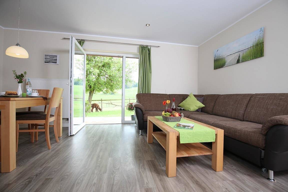 Ganze Ferienwohnung, Ferienwohnung "Amsel" für 4 Personen, Erdgeschoß in Schönbach, Vulkaneifel
