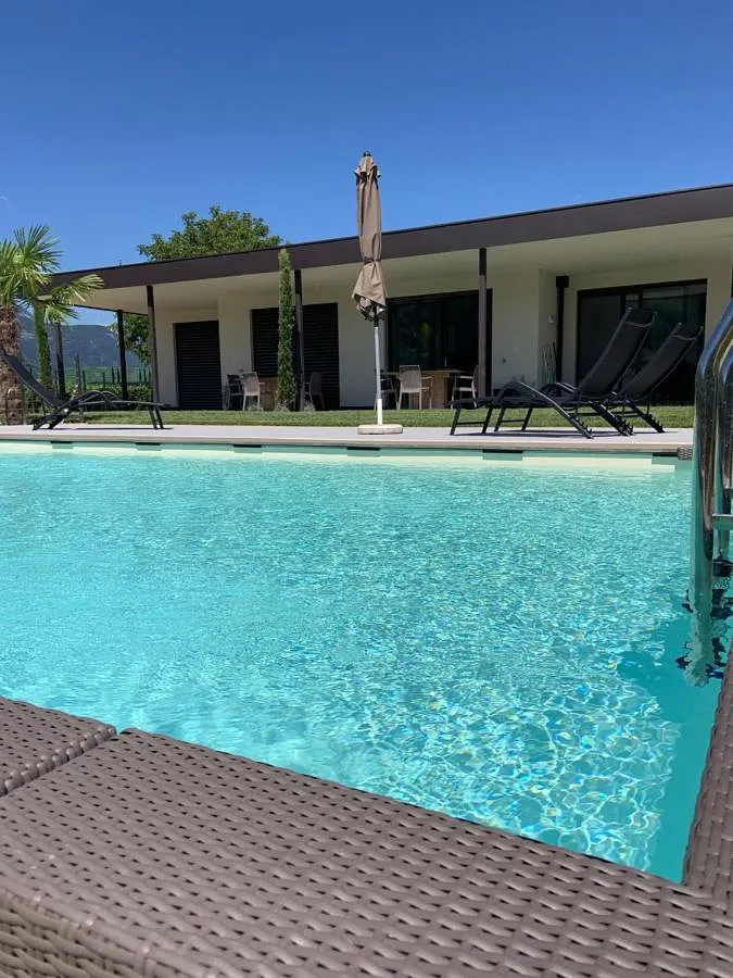 Ferienwohnung für 3 Personen, mit Pool und Garten sowie Ausblick - 1