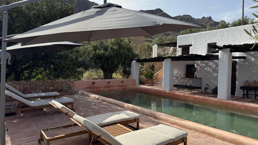 Apartamento de vacaciones para 2 personas, con piscina además de vistas y jardín en Provincia de Almería