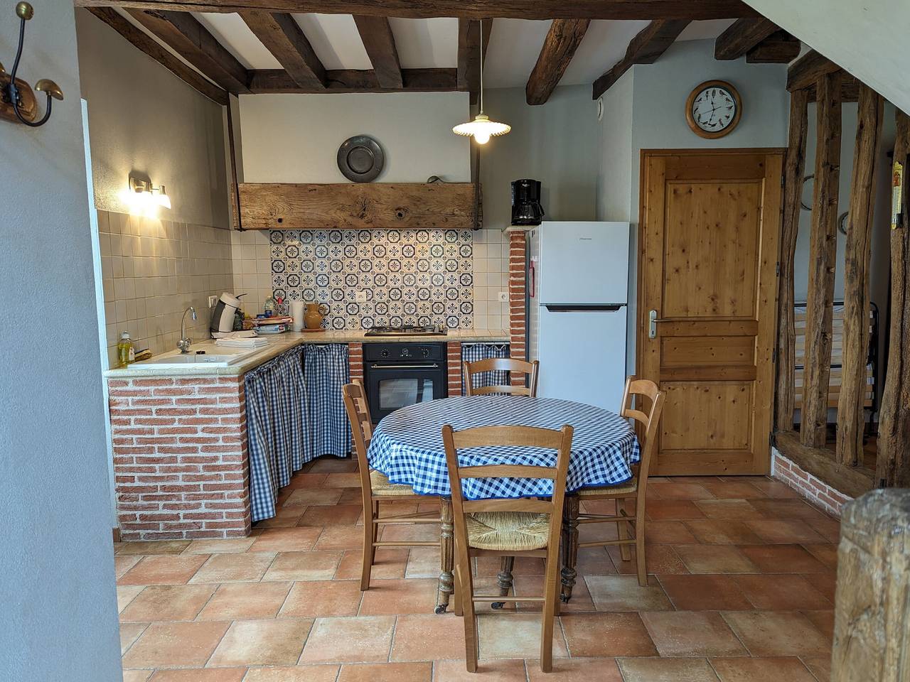 Charming 17th-Century Country House with Garden, Bbq, Terrace, and Ping-Pong Near Fontainebleau in Lorcy, Pithiviers region