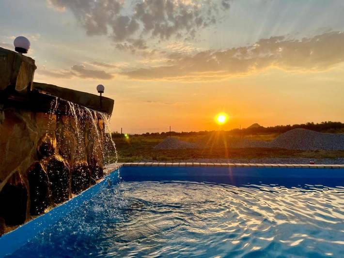 Casa de vacaciones para 6 personas, con jardín además de piscina y vistas, Se admiten mascotas en Provincia de Badajoz - 3