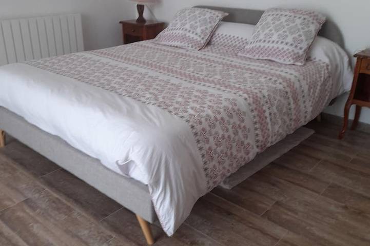 Location de vacances pour 13 personnes, avec terrasse et jardin à Marmagne (Cher) - 4