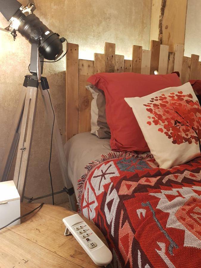 Location de vacances pour 4 personnes, avec jardin et vue dans Saint-Didier-sur-Beaujeu - 2