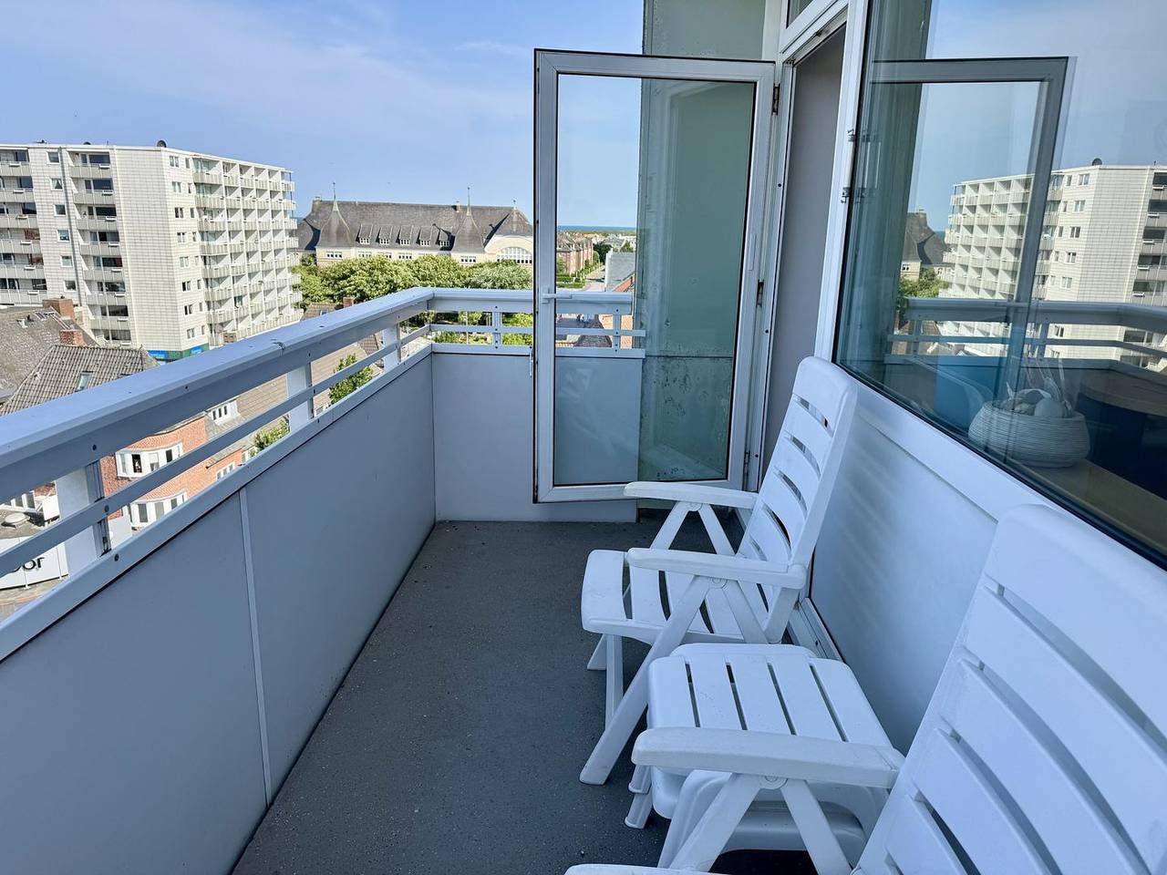 Ganze Wohnung, Modernes 1-Zimmer-App. mit Balkon und Meerblick, Pkw-Stellplatz, Wlan. in Westerland, Sylt (Gemeinde)