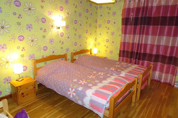 Gîte pour 5 personnes, avec jardin à Les Fourgs - 4