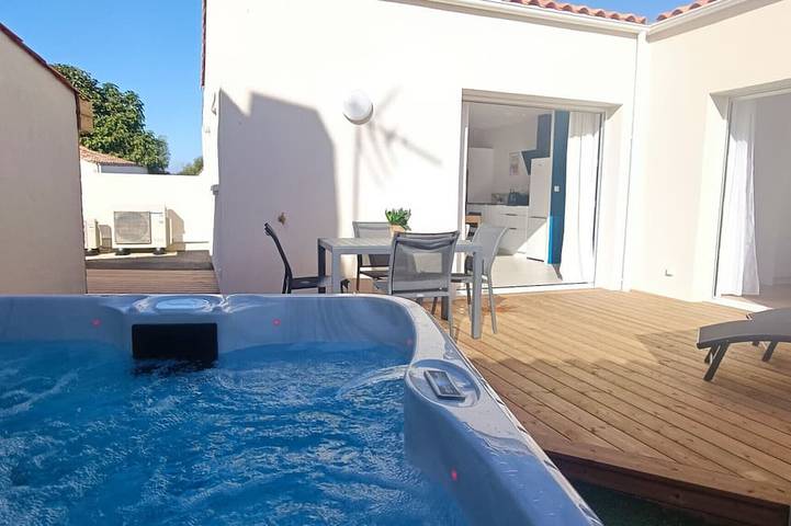 Chalet pour 4 personnes, avec terrasse et jardin