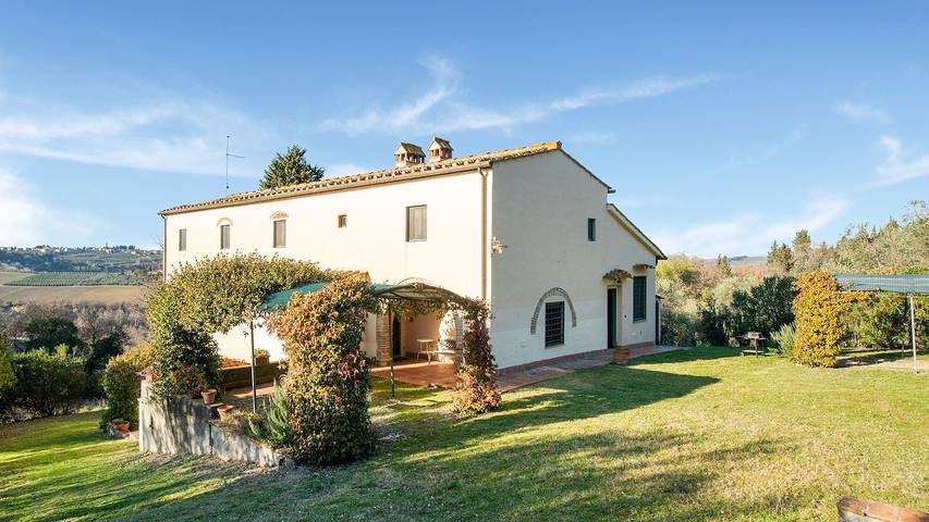 Casa vacanza per 3 persone, con terrazza e piscina nonché giardino, con animali domestici in San Casciano in Val di Pesa