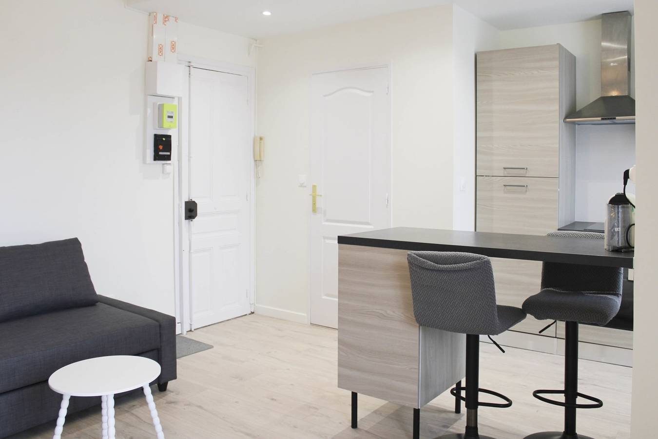 Studio entier, Studio lumineux aux portes de Paris in Clichy, Hauts-de-Seine