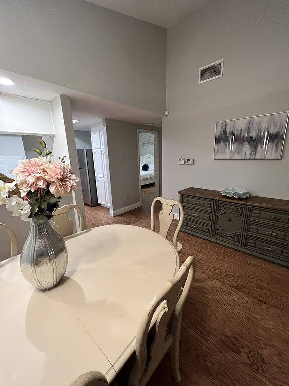 Spacious 2Bd 2Ba Freewifi Parking 12 mi - At&T Stadium, Globe Life Field, Tlive! in Arlington, Tarrant County