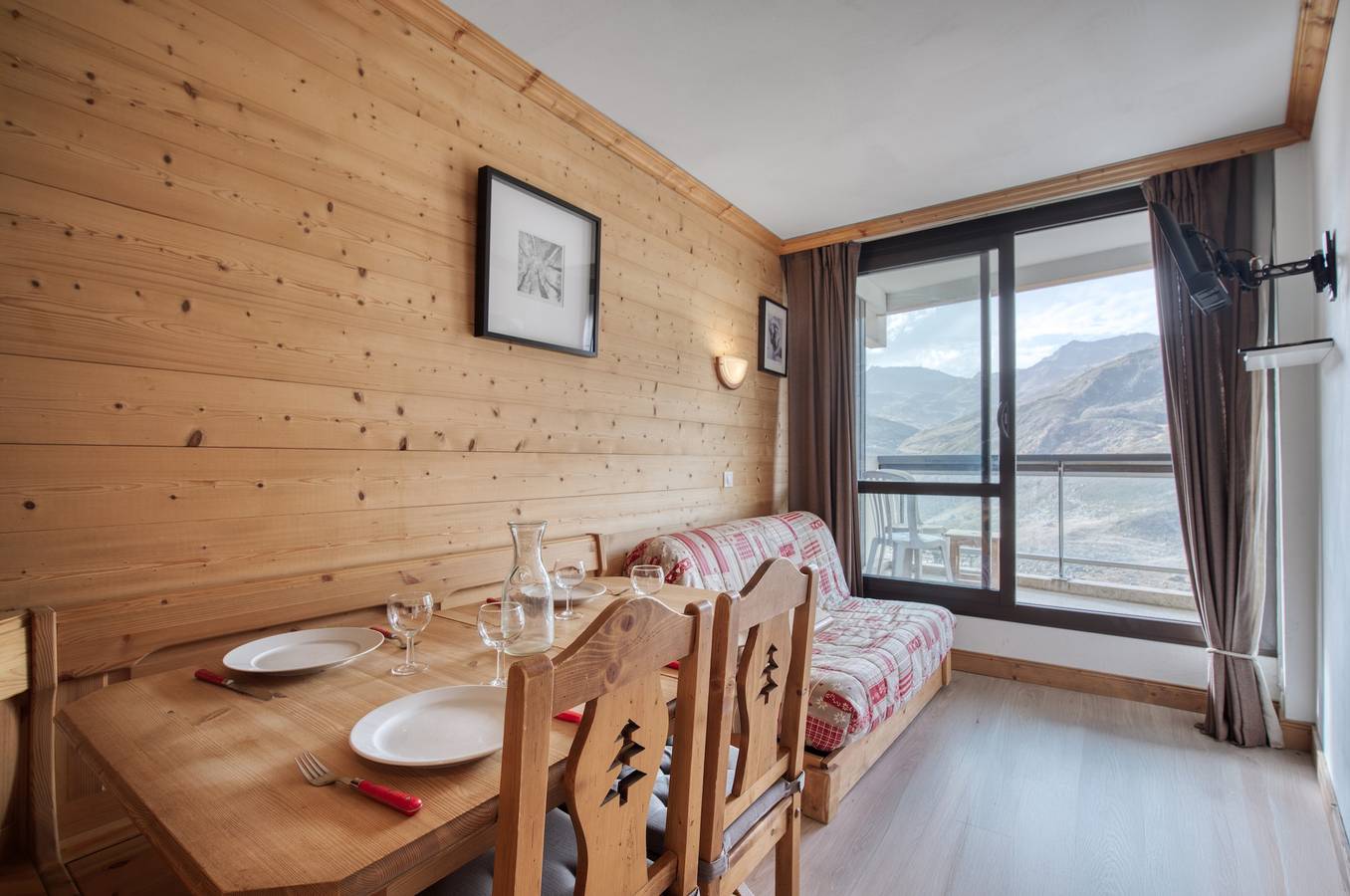 Entire apartment, Apartment 'N° 46' with Mountain View and Balcony in Saint-Martin-de-Belleville, Les Trois Vallées