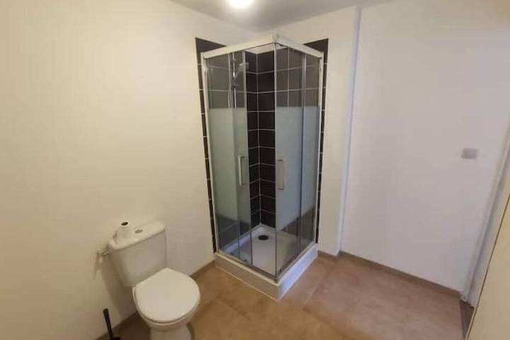 Gîte pour 2 personnes, avec jardin, animaux acceptés à Courpière