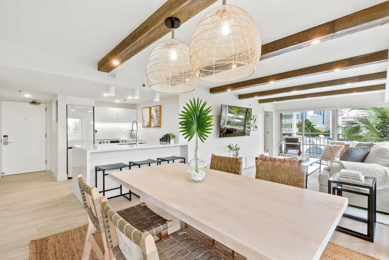 Vacation Rental for 7 Guests in Waikiki, Honolulu