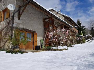 Gîte pour 4 personnes, avec vue et jardin, adapté aux familles à Attignat-Oncin