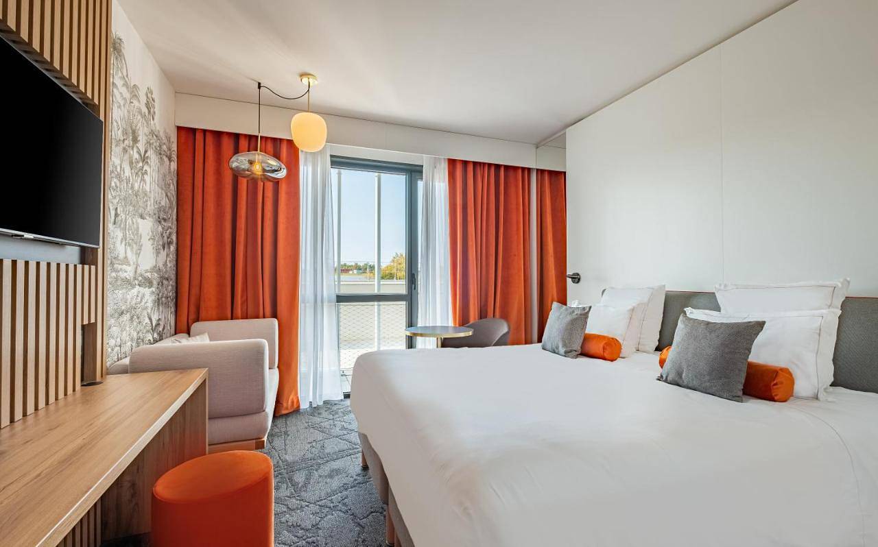 Hôtel pour 2 personnes avec terrasse in Limonest, Lyon et ses environs