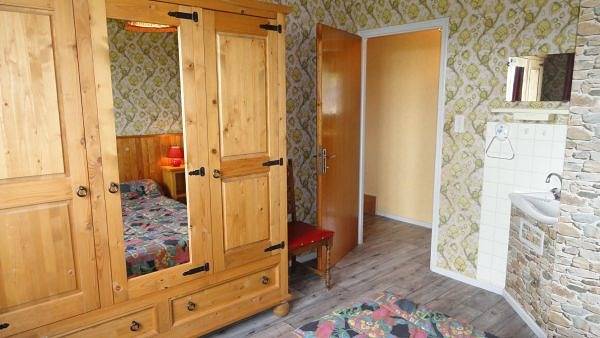 Casa de huéspedes para 4 personas con jardín in Pays de Pontarlier, Doubs (desambiguación)