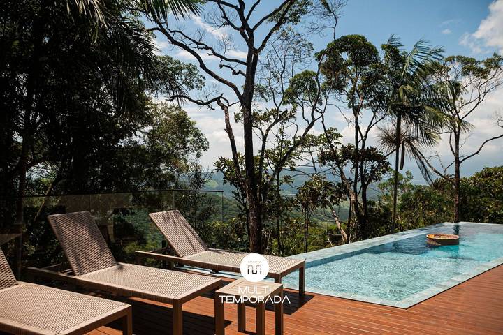 Casas e apartamentos de temporada para 16 pessoas, com jardim em Santo Amaro da Imperatriz