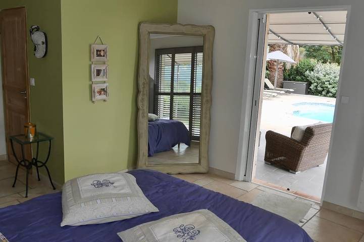 Villa pour 6 personnes, avec balcon et jardin à Carqueiranne - 2