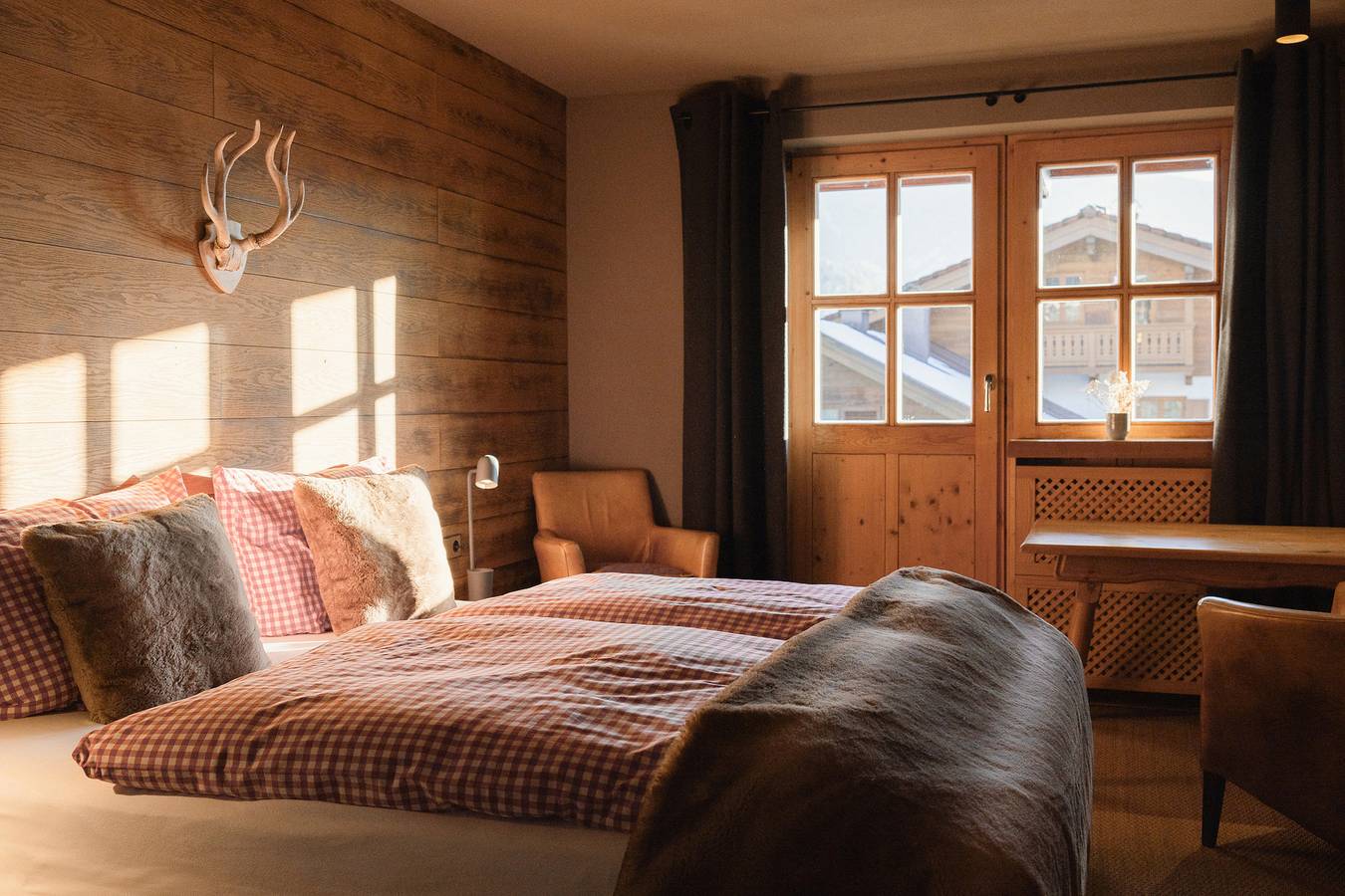 Ganze Ferienwohnung, Alpenchalet - Gemütliches Apartment im modernen Landhausstil und Süd-Balkon in Reit im Winkl, Bayerische Alpen