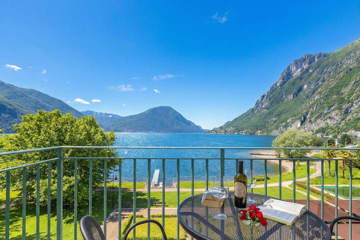 Ferienwohnung für 4 Personen, mit Balkon und Seeblick am Luganersee
