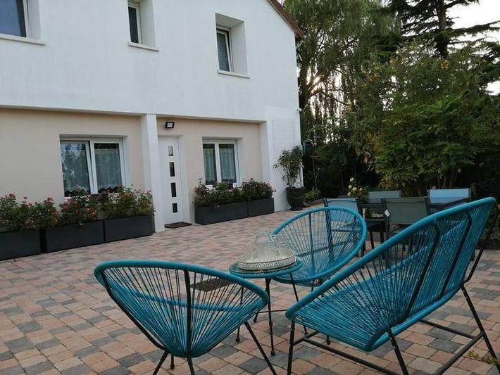 Gîte pour 4 personnes, avec Terrasse et Jardin à Isles-sur-Suippe