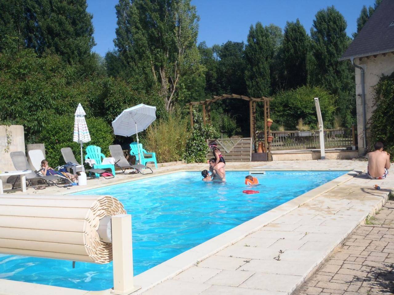 Single Room in Saint-Germain-du-Puy, Région de Bourges