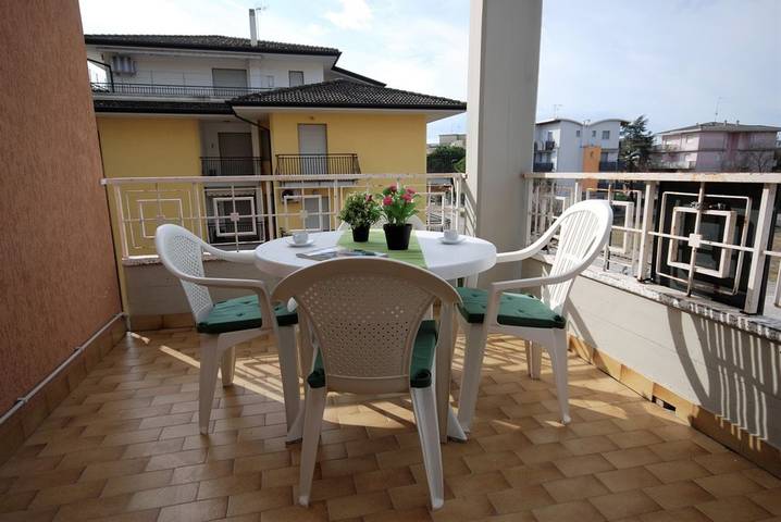 Ferienwohnung für 6 Personen, mit Balkon/Terrasse in Lignano Riviera