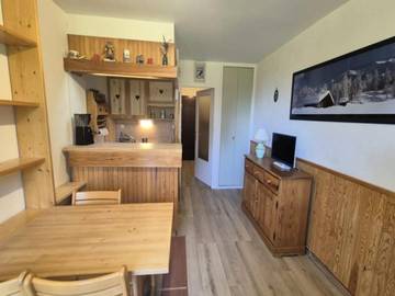 Location De Vacances pour 4 Personnes dans Le Revard, Les Déserts, Photo 4