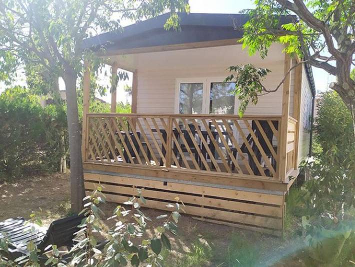 Location de vacances pour 6 personnes, avec terrasse et piscine à Laurens