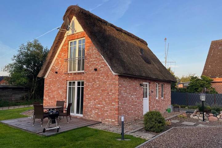 Ferienhaus für 4 Personen, mit Terrasse und Garten in Wischhafen - 4