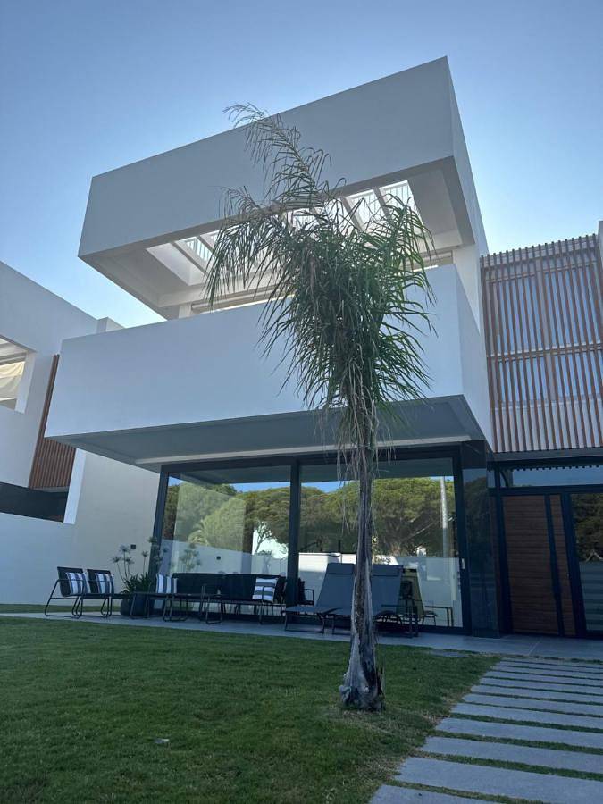 Chalet para 6 personas, con Balcón y Jacuzzi además de Terraza y Jardín en Sancti Petri