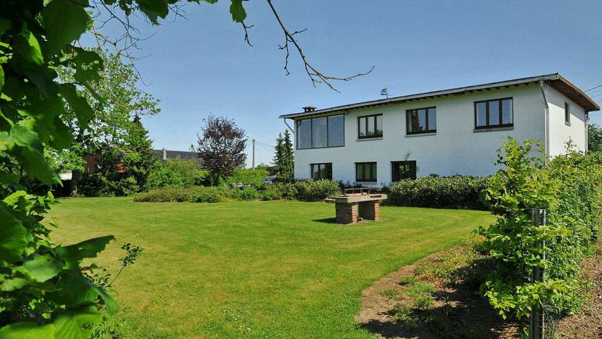 Maison de vacances pour 10 personnes, avec terrasse ainsi que sauna et jardin dans Région wallonne