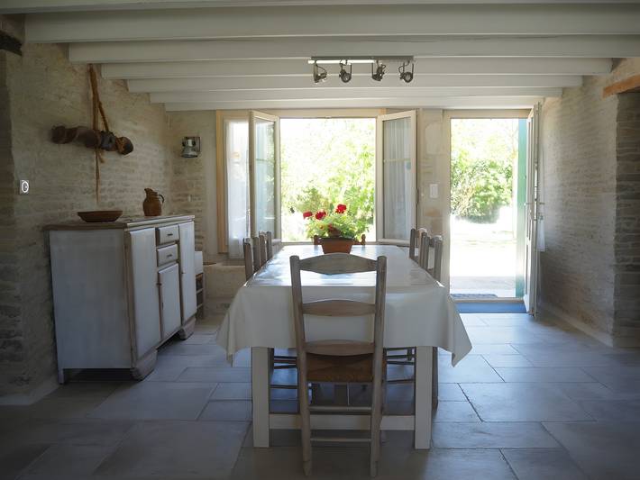 Location de vacances pour 13 personnes, avec jardin à Saint-Hilaire-la-Palud - 4