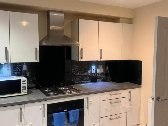 Gîte pour 2 personnes, avec terrasse, adapté aux familles à Manchester - 3