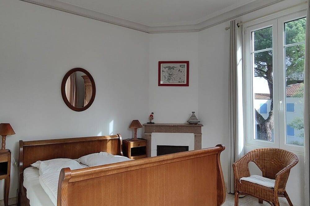 Grande maison lumineuse sur l' île d'oléron au\ncentre de saint Trojan les bains in Saint-Trojan-les-Bains, Côte de Beauté