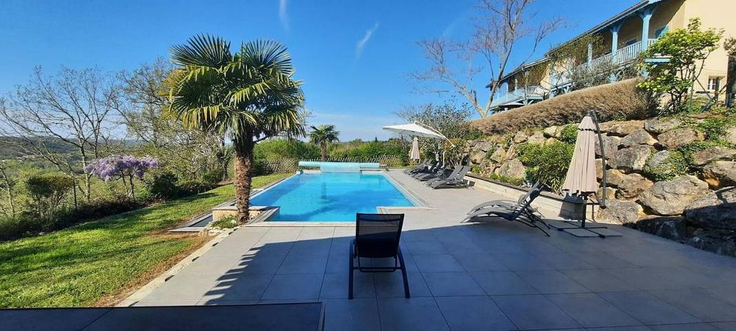 Maison d’hôte pour 4 personnes, avec Terrasse ainsi que Jardin et Piscine