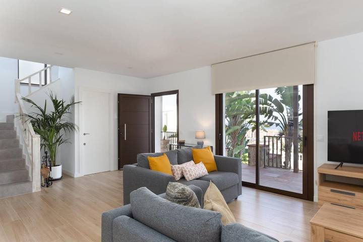 Casa rural para 10 personas, con Balcón y Terraza además de Jardín y Piscina en Santa Susana - 2