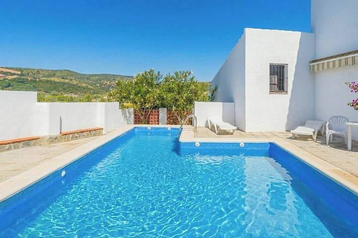 Ferienhaus für 4 Personen, mit Garten und Pool