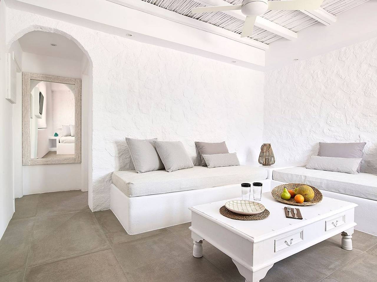 Majestic Milos Suite | Kallisti  Suite | Private Furnished Balcony | Outdoor Dining Area | Prime Location in Pollonia, Milos