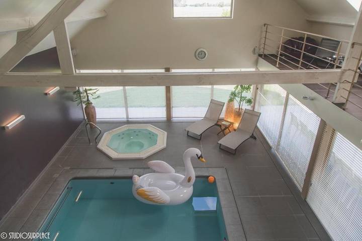 Maison de vacances pour 11 personnes, avec jardin et sauna ainsi que jacuzzi et piscine à Zottegem