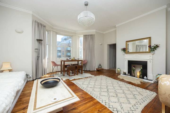 Ferieleilighet for 4 personer, dyr tillatt i Hove