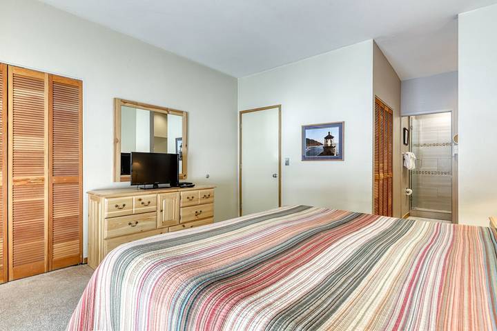 Vacation rental for 5 people, with balcony and pool as well as hot tub in Sunriver