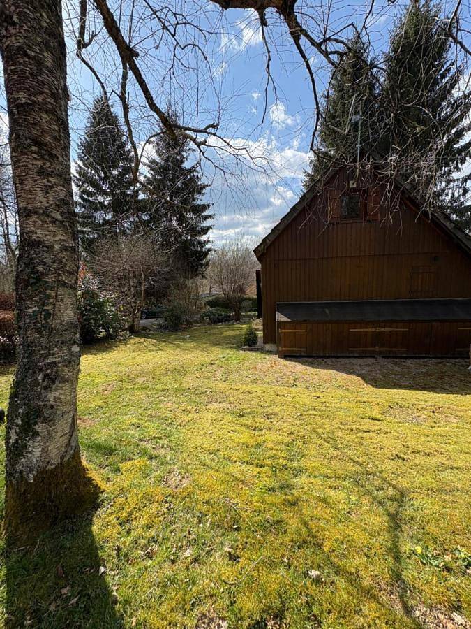 Chalet pour 4 personnes, avec jardin dans Lac des Settons - 2