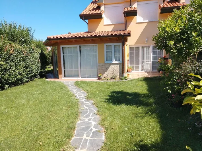 Casa rural para 10 personas, con jardín y vistas - 1