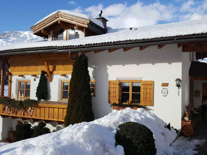 Bauernhof für 4 Personen, mit Balkon und Garten sowie Ausblick, kinderfreundlich in Nauders