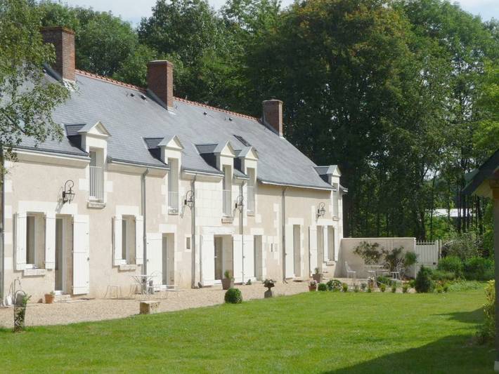 Chambre d’hôte pour 2 personnes, avec jardin et vue ainsi que piscine et terrasse à Sambin