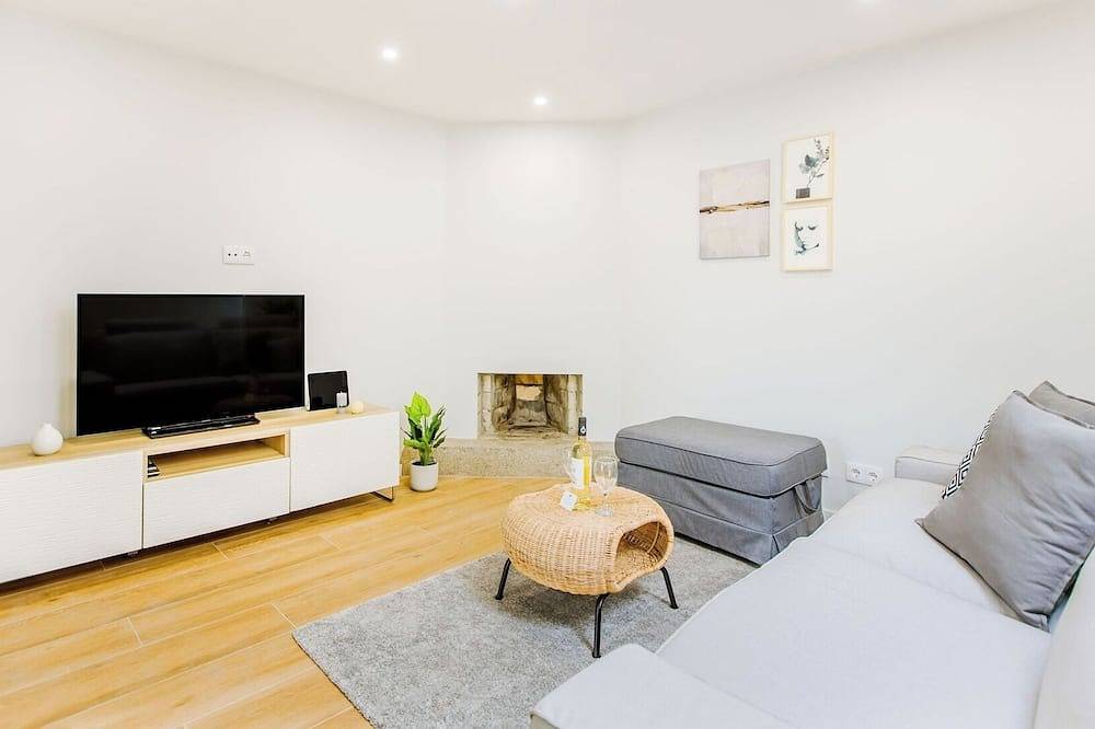 Espinho Beach 4 Stays with Terrace in Espinho, Aveiro District