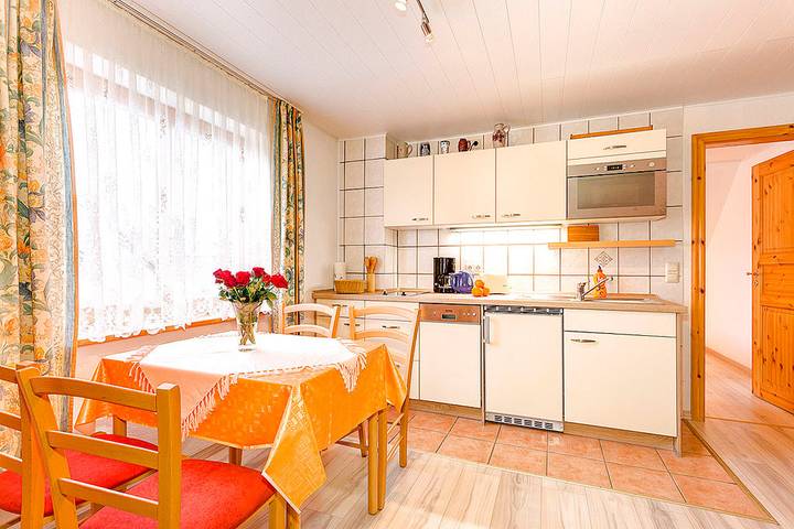 Ganze Ferienwohnung, Fewo Baller 1 in Koserow, Bernsteinbäder