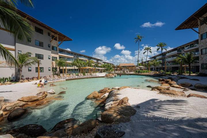 Resort für 4 Personen, mit Terrasse und Pool sowie Whirlpool und Garten - 1